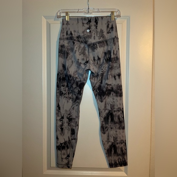 Lululemon Align Pant II 25" in Game Day Dark Chrome Black Multi Size 6 - Picture 3 of 8